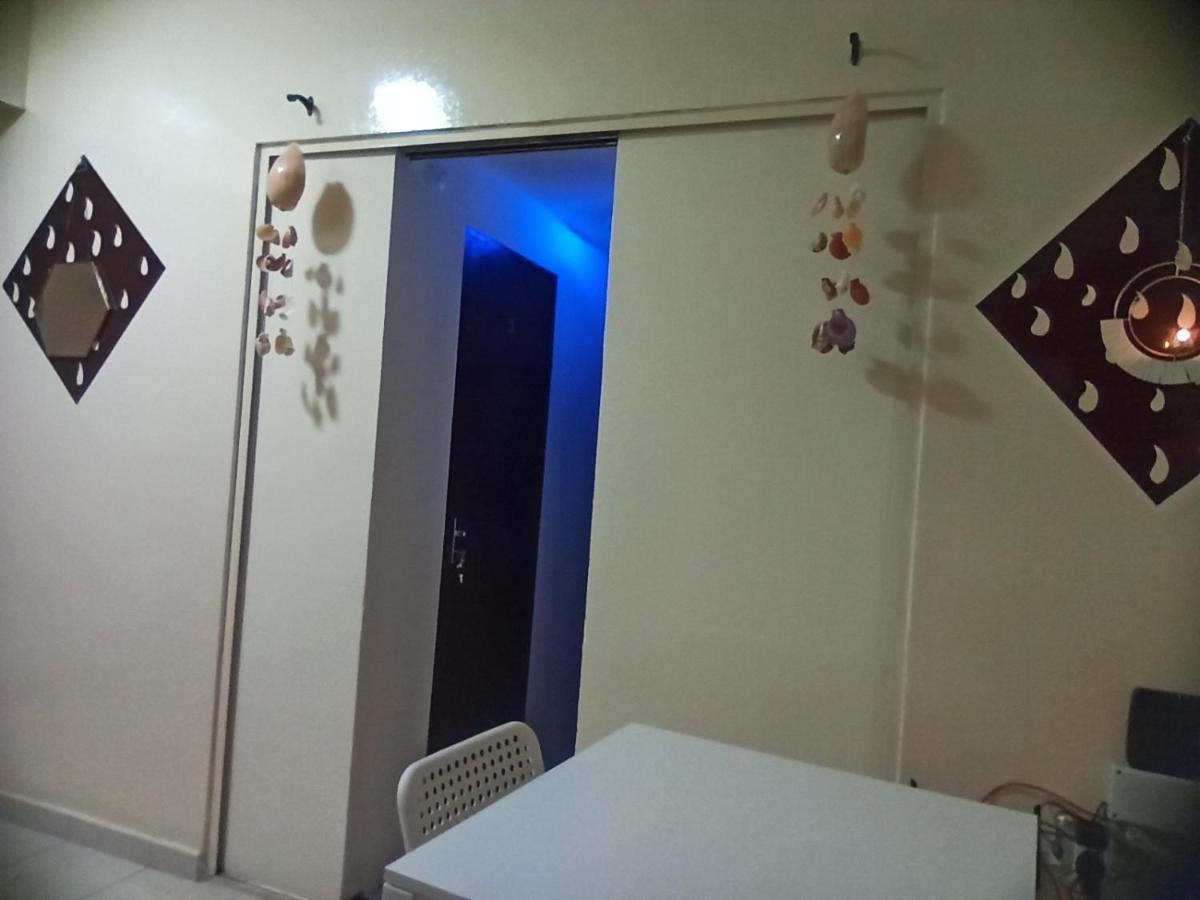 Apartamento Moon Backpackers , Al Rigga , Partition For Couples And For Singles Dubái Exterior foto