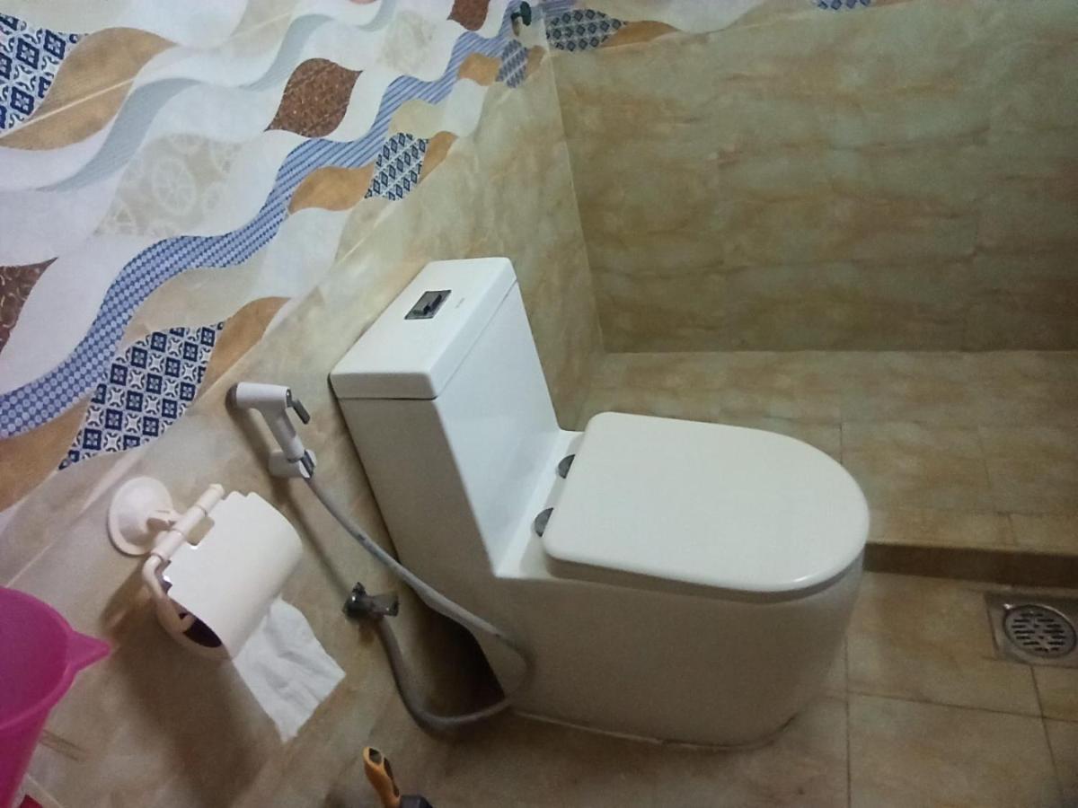 Apartamento Moon Backpackers , Al Rigga , Partition For Couples And For Singles Dubái Exterior foto