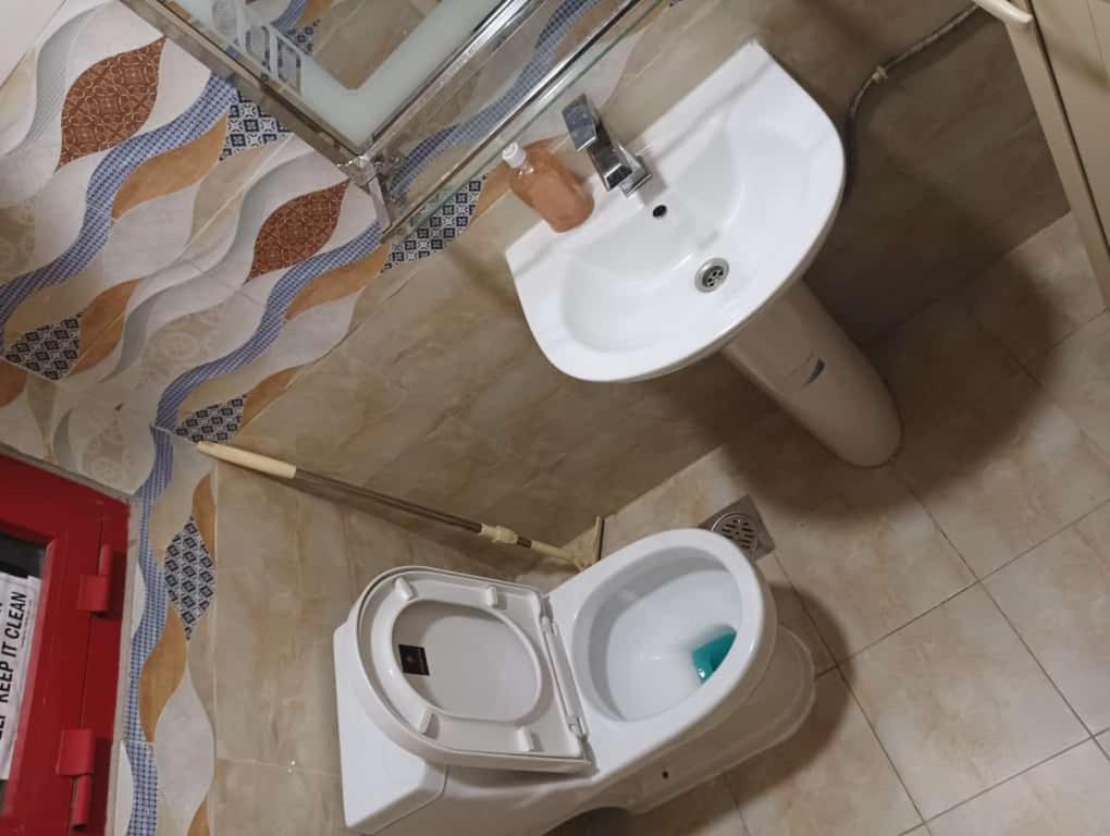 Apartamento Moon Backpackers , Al Rigga , Partition For Couples And For Singles Dubái Exterior foto