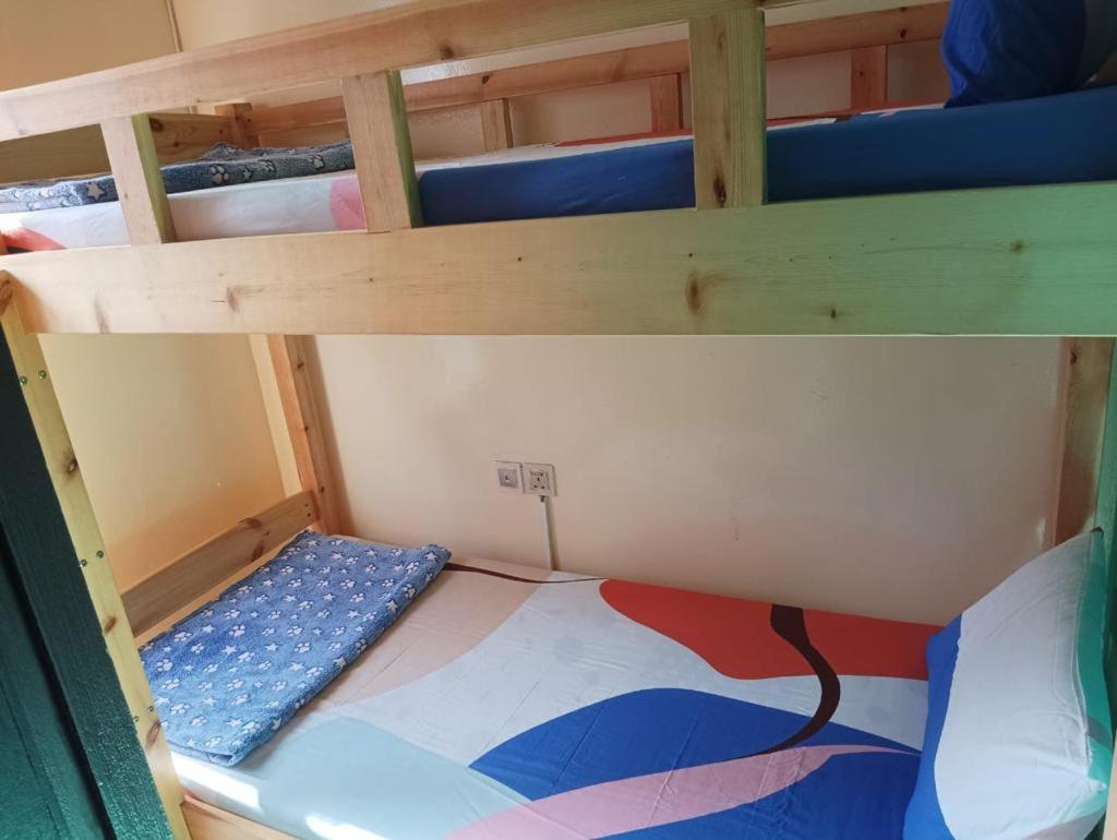 Apartamento Moon Backpackers , Al Rigga , Partition For Couples And For Singles Dubái Exterior foto