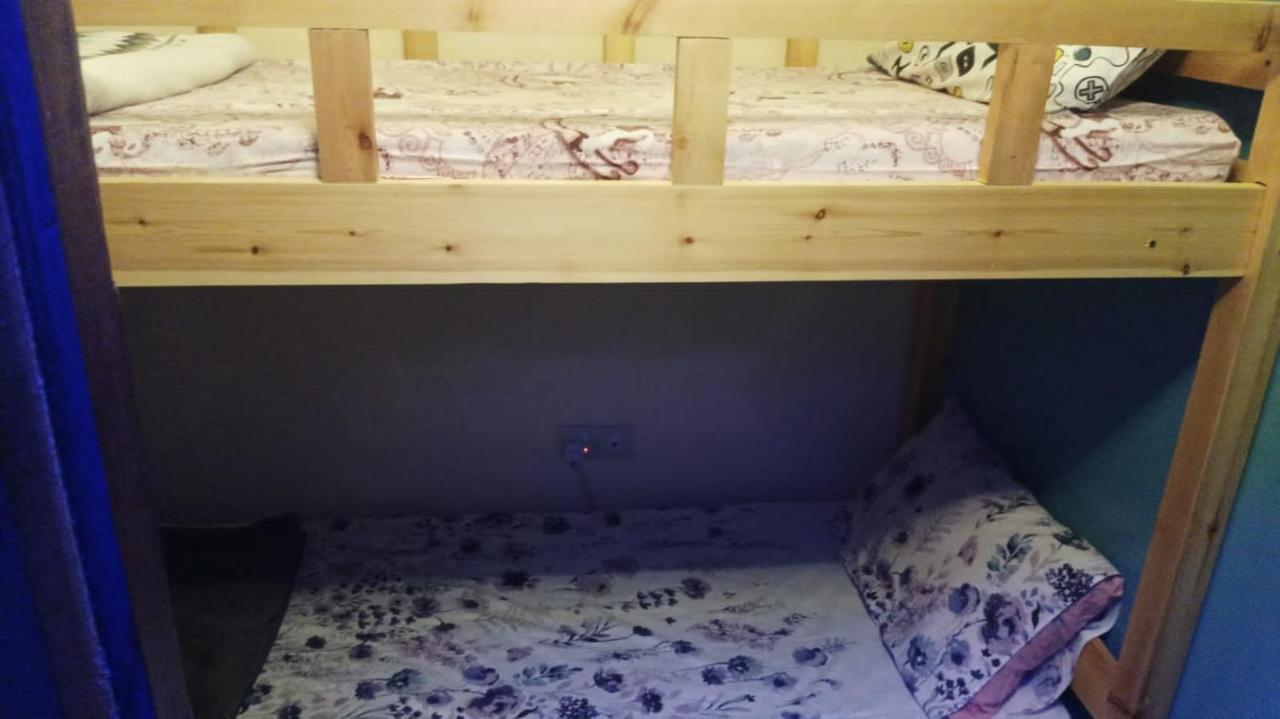 Apartamento Moon Backpackers , Al Rigga , Partition For Couples And For Singles Dubái Exterior foto