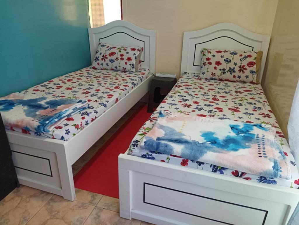 Apartamento Moon Backpackers , Al Rigga , Partition For Couples And For Singles Dubái Exterior foto