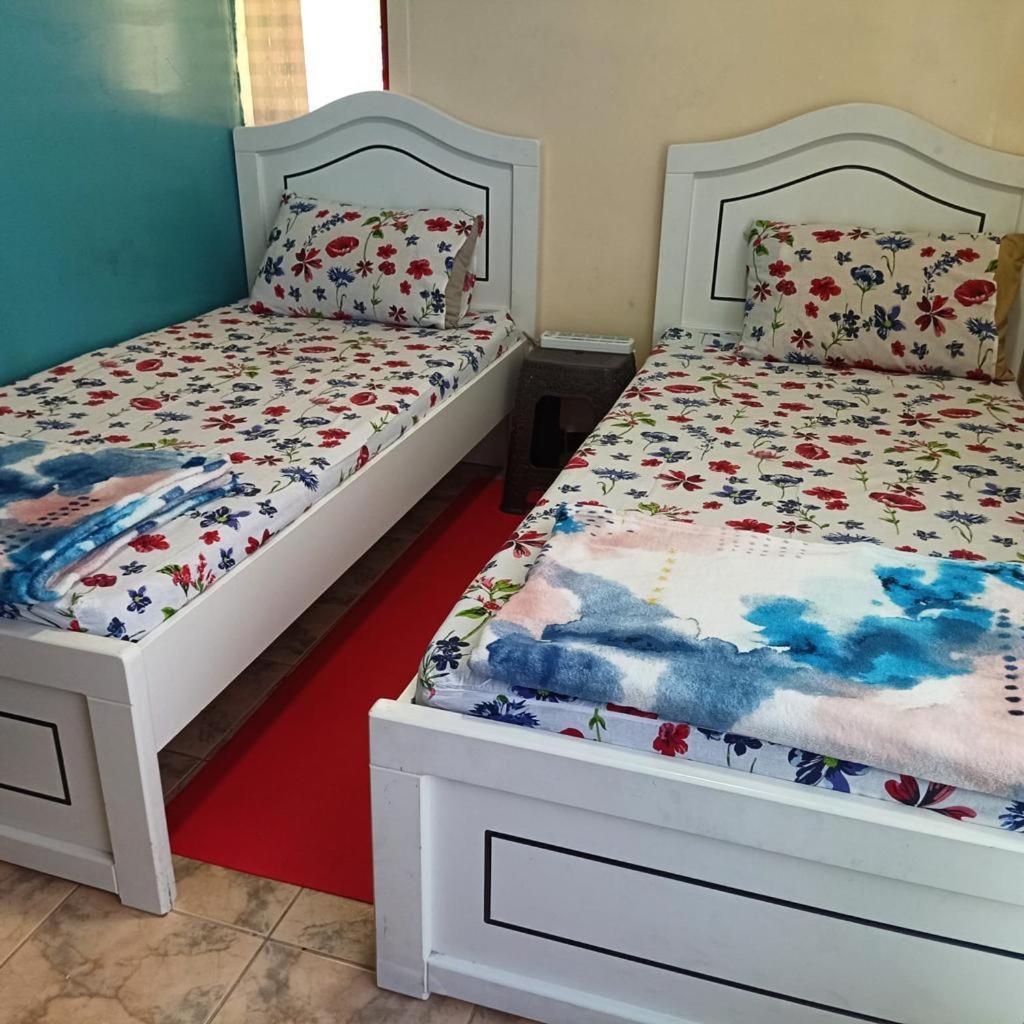 Apartamento Moon Backpackers , Al Rigga , Partition For Couples And For Singles Dubái Exterior foto