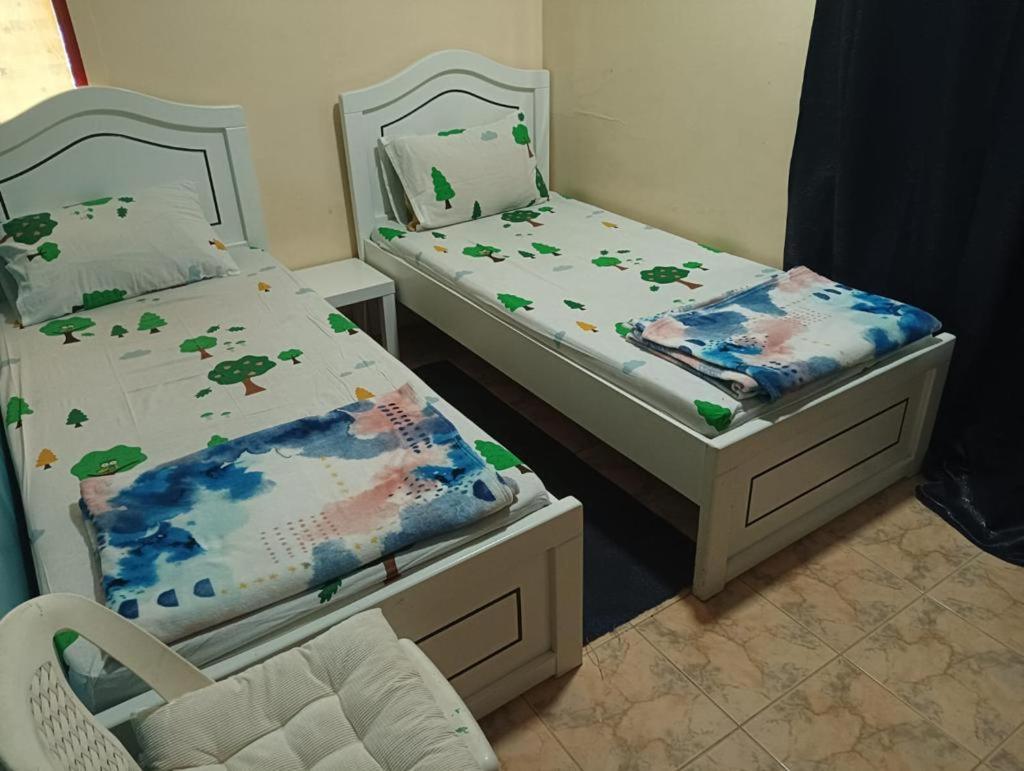Apartamento Moon Backpackers , Al Rigga , Partition For Couples And For Singles Dubái Exterior foto